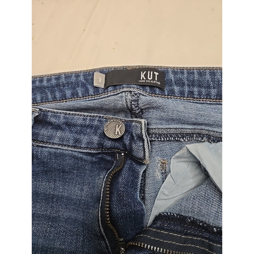 KUT Reese Ankle Straight Jeans Size 2 Light Wash Raw Hem Cropped Denim - Picture 3 of 9